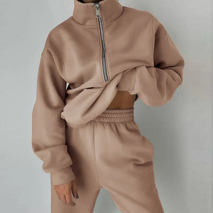 Ira - Comfortable 2-Piece Tracksuit Ensemble