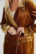 Stylish Velvet Blazer with Long Sleeves and Button Closure